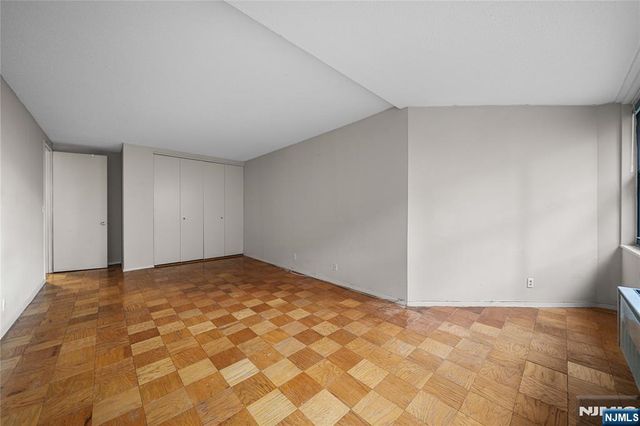 7000 Boulevard East 11E, Guttenberg, NJ 07093