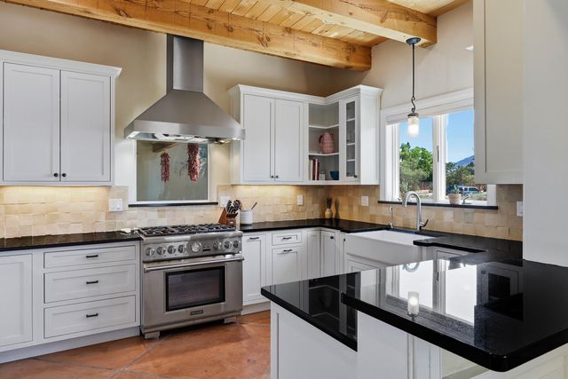 125 Martha Court, Corrales, NM 87048