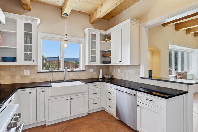 125 Martha Court, Corrales, NM 87048