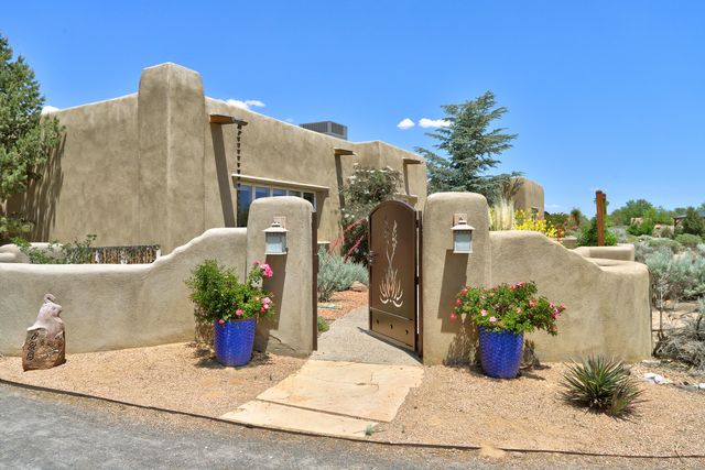 125 Martha Court, Corrales, NM 87048
