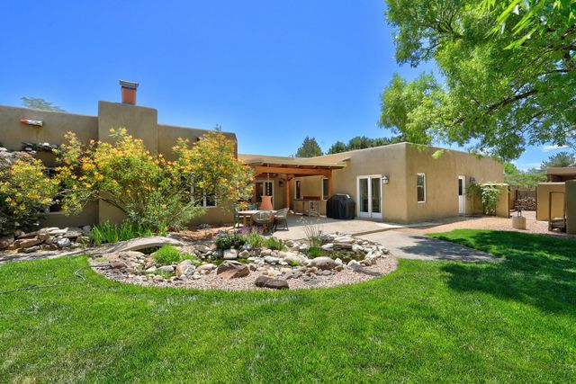 125 Martha Court, Corrales, NM 87048