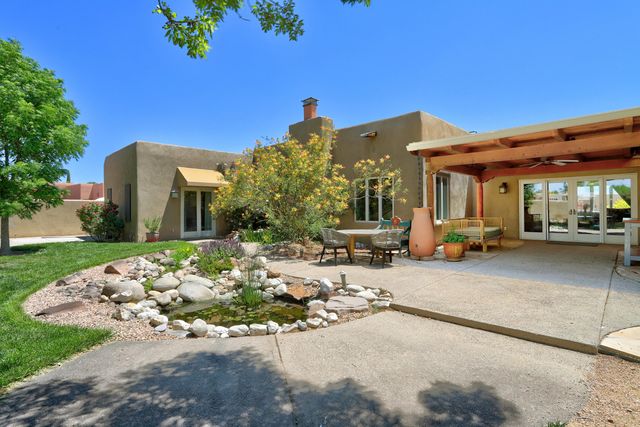 125 Martha Court, Corrales, NM 87048