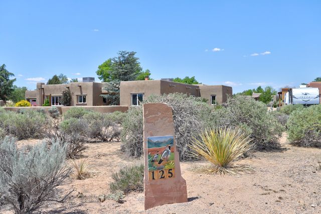 125 Martha Court, Corrales, NM 87048