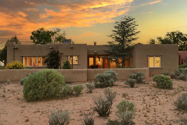 125 Martha Court, Corrales, NM 87048