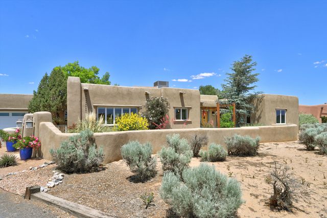 125 Martha Court, Corrales, NM 87048