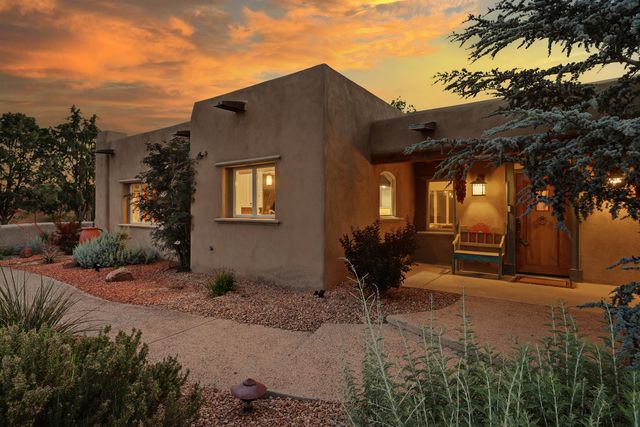 125 Martha Court, Corrales, NM 87048