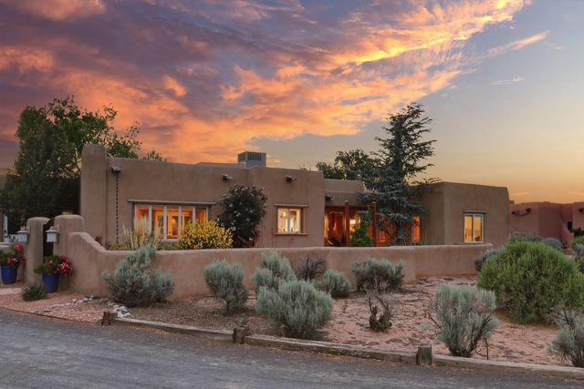 125 Martha Court, Corrales, NM 87048