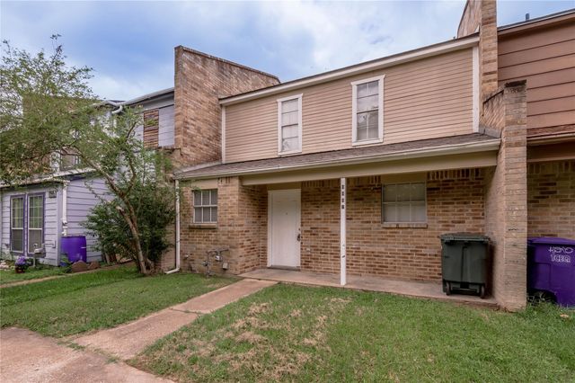 111B Normal Park Drive B, Huntsville, TX 77320