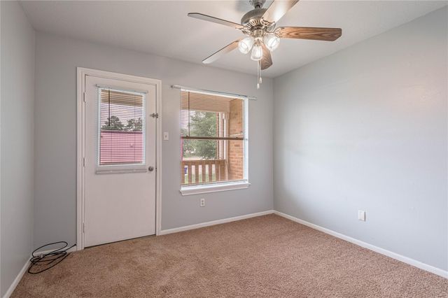 111B Normal Park Drive B, Huntsville, TX 77320
