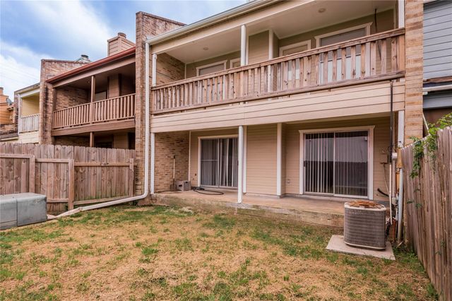 111B Normal Park Drive B, Huntsville, TX 77320