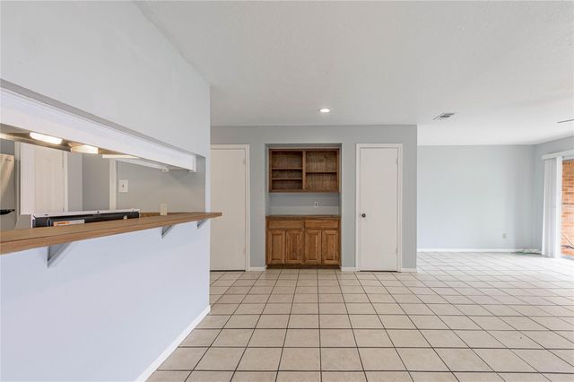 111B Normal Park Drive B, Huntsville, TX 77320