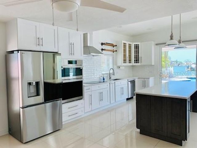 14162 W PARSLEY DRIVE, Madeira Beach, FL 33708