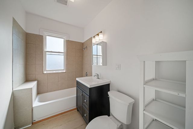 624 N Monticello Avenue 2, Chicago, IL 60624
