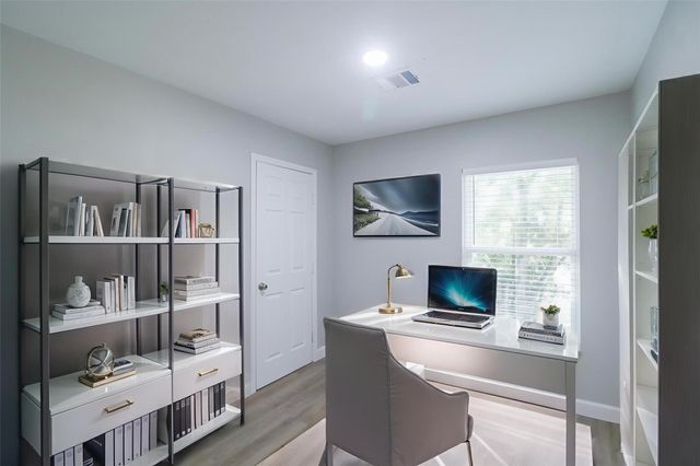 6150 Ridgeway Drive, Houston, TX 77033