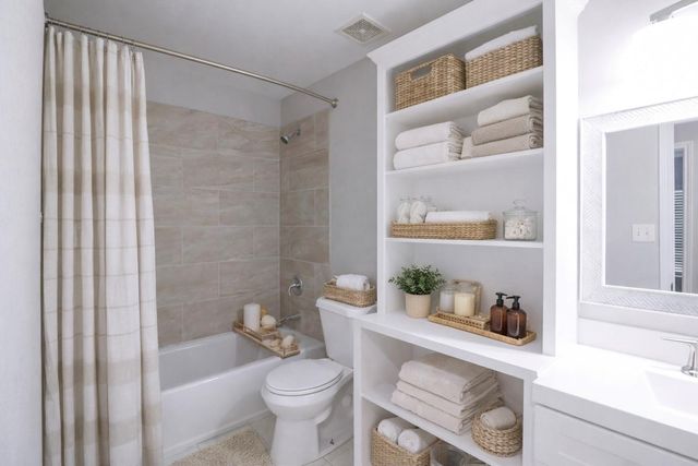 6150 Ridgeway Drive, Houston, TX 77033