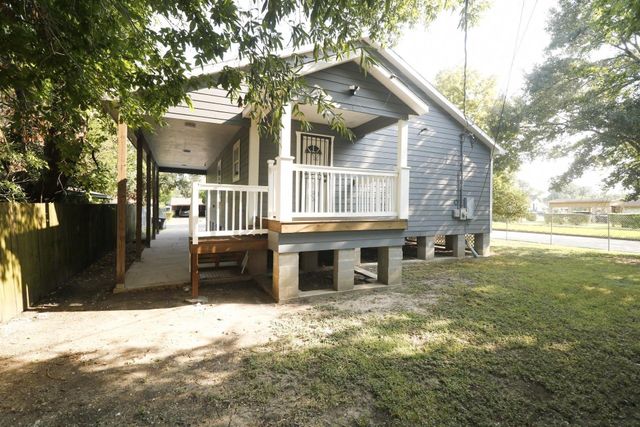 6150 Ridgeway Drive, Houston, TX 77033