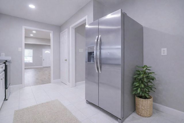 6150 Ridgeway Drive, Houston, TX 77033