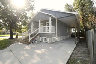 6150 Ridgeway Drive, Houston, TX 77033