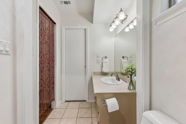 1204 Glen CV, Round Rock, TX 78681