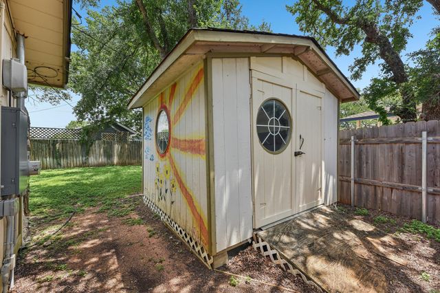 1204 Glen CV, Round Rock, TX 78681