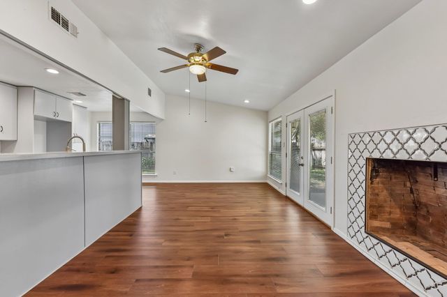 1204 Glen CV, Round Rock, TX 78681