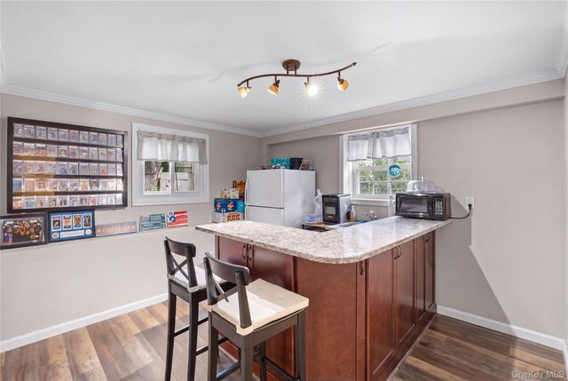 33 Manhasset Road, Sound Beach, NY 11789