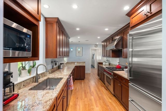 1 Hay Road, Belmont, MA 02478