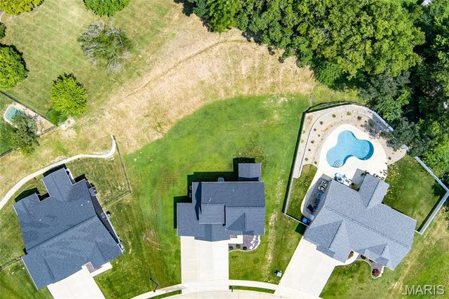 327 Star Lane, Glen Carbon, IL 62034