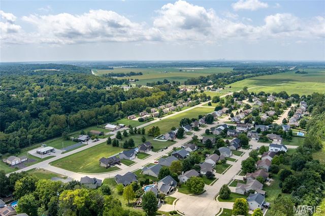 327 Star Lane, Glen Carbon, IL 62034