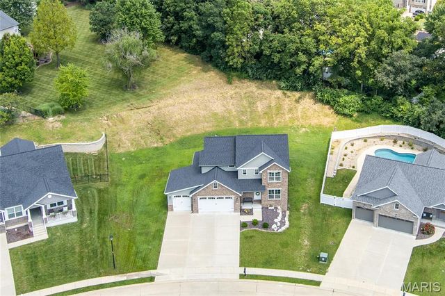 327 Star Lane, Glen Carbon, IL 62034