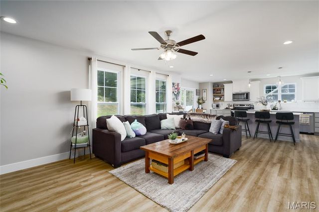327 Star Lane, Glen Carbon, IL 62034
