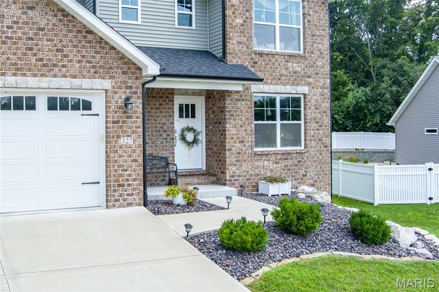 327 Star Lane, Glen Carbon, IL 62034