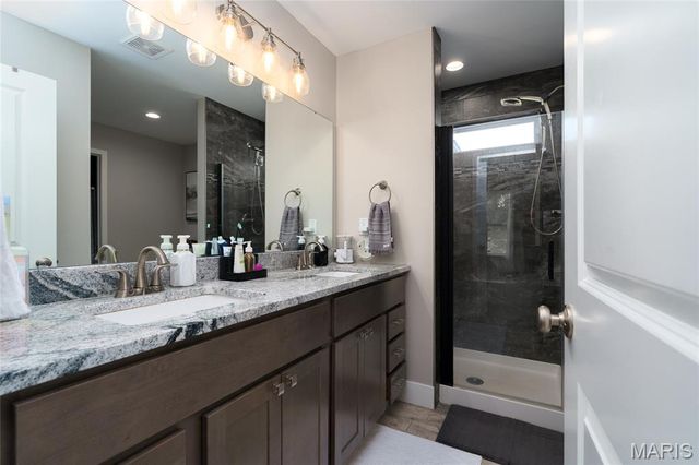 327 Star Lane, Glen Carbon, IL 62034