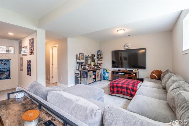 327 Star Lane, Glen Carbon, IL 62034