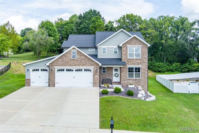 327 Star Lane, Glen Carbon, IL 62034