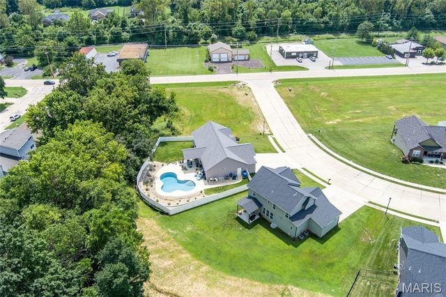 327 Star Lane, Glen Carbon, IL 62034