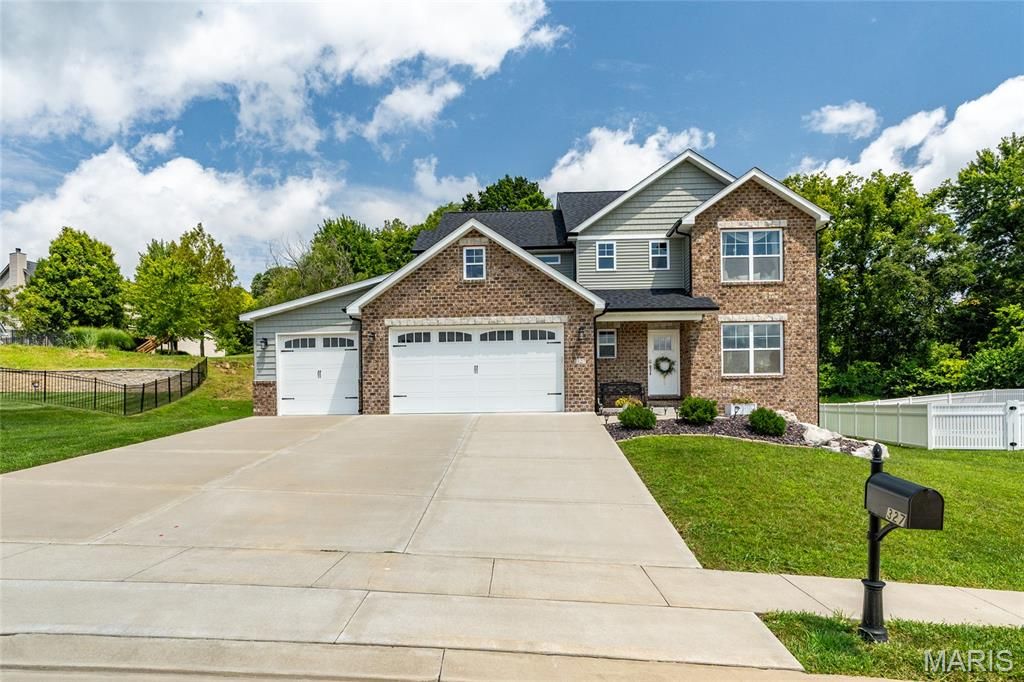 327 Star Lane, Glen Carbon, IL 62034