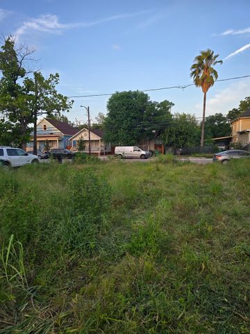 2107 Hardy Street, Houston, TX 77026
