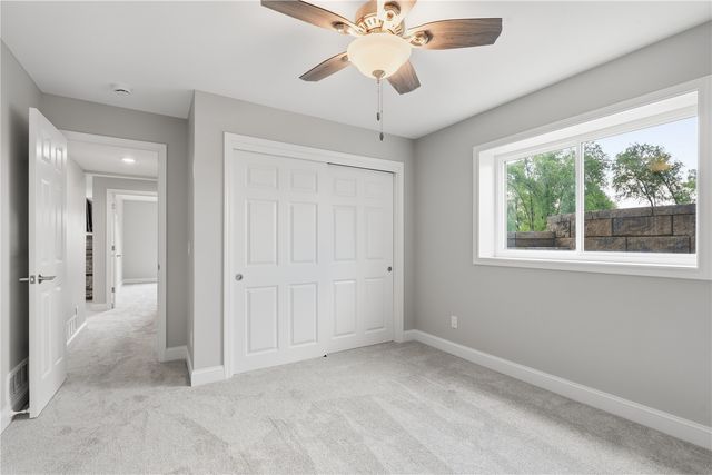 2416 Kestrel Drive SE, Cedar Rapids, IA 52403
