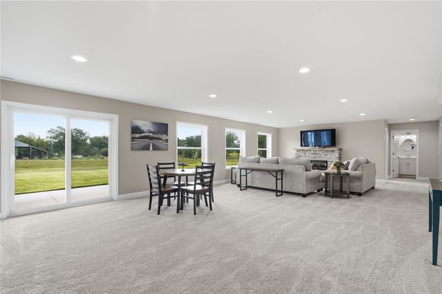 2416 Kestrel Drive SE, Cedar Rapids, IA 52403