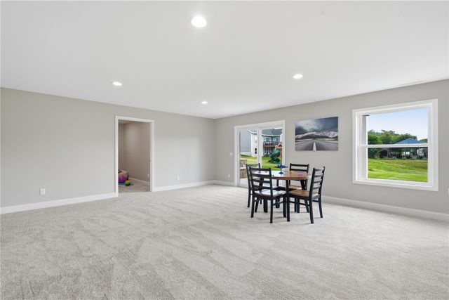 2416 Kestrel Drive SE, Cedar Rapids, IA 52403