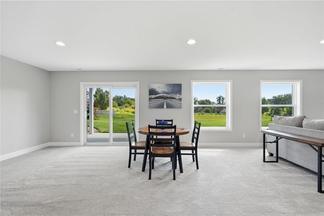 2416 Kestrel Drive SE, Cedar Rapids, IA 52403