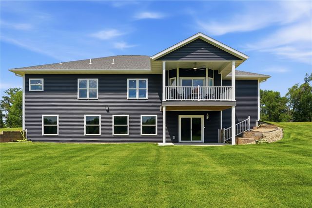 2416 Kestrel Drive SE, Cedar Rapids, IA 52403