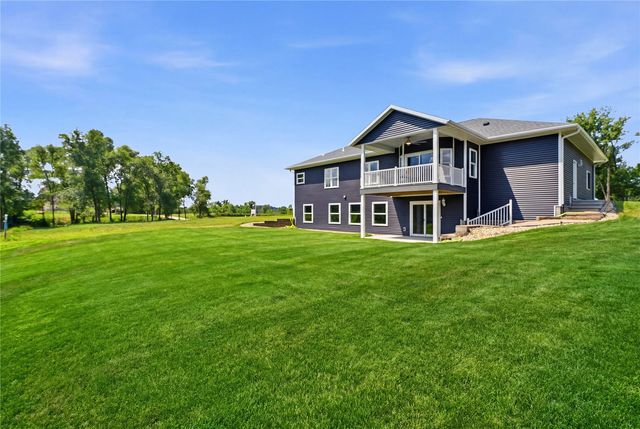 2416 Kestrel Drive SE, Cedar Rapids, IA 52403