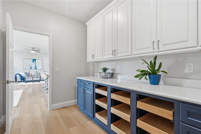 2416 Kestrel Drive SE, Cedar Rapids, IA 52403