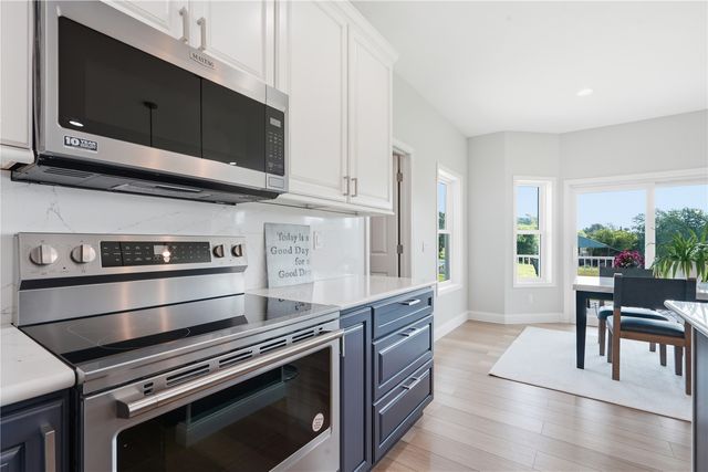2416 Kestrel Drive SE, Cedar Rapids, IA 52403