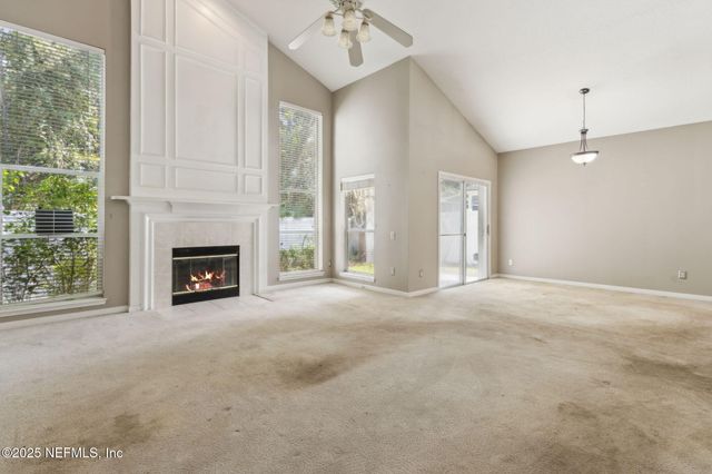 8537 GLENBURY Court N, Jacksonville, FL 32256