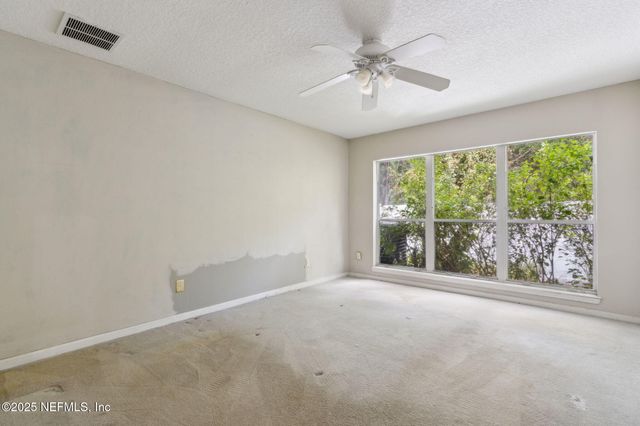 8537 GLENBURY Court N, Jacksonville, FL 32256