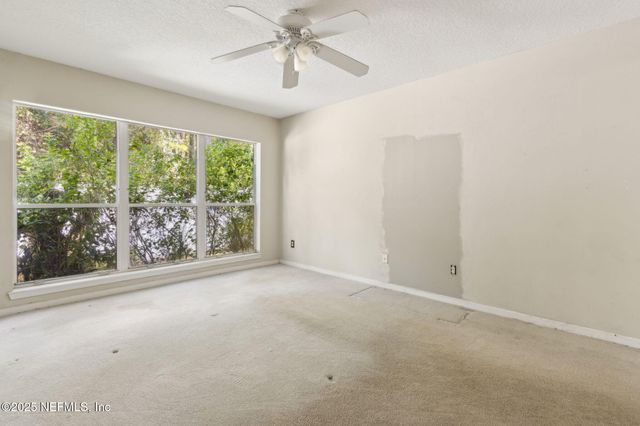 8537 GLENBURY Court N, Jacksonville, FL 32256
