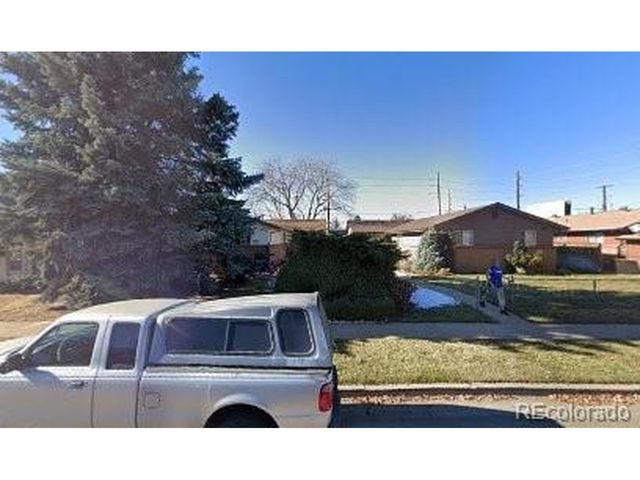 2915 S Lincoln St, Englewood, CO 80113